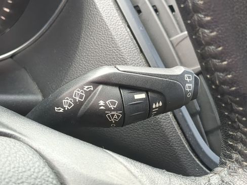 Used 2018 Ford Escape Titanium w/ Ford Safe & Smart Package image 30