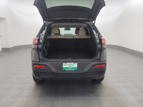 Used 2017 Jeep Cherokee Latitude w/ Safety/Convenience Group AWD/4WD image 29