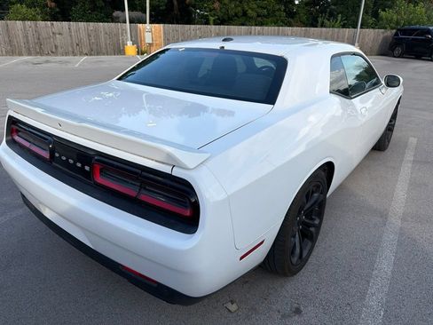 Used 2022 Dodge Challenger R/T RWD image 5