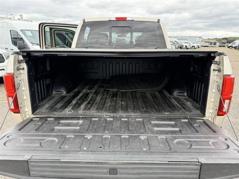 Used 2018 Ford F150 Lariat w/ Equipment Group 502A Luxury AWD/4WD image 21