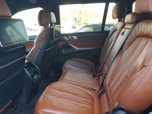Used 2019 BMW X7 xDrive50i w/ Dynamic Handling Package image 14