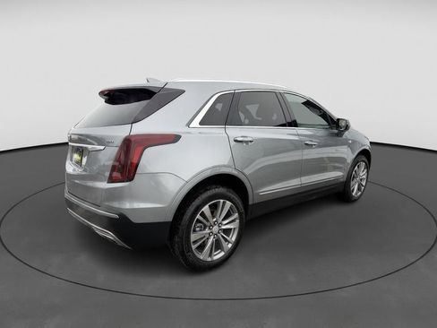 Used 2025 Cadillac XT5 Premium Luxury image 7