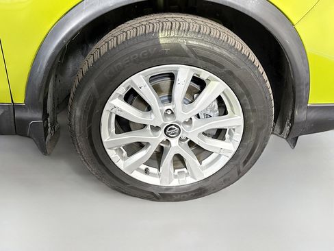 Used 2021 Nissan Rogue Sport SV image 32