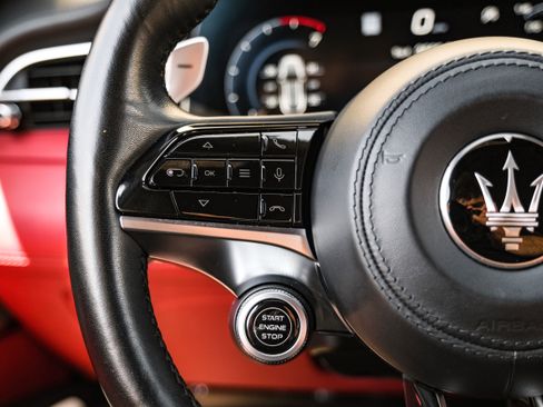 Used 2023 Maserati Grecale Modena image 16