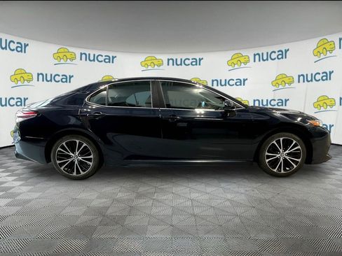 Used 2020 Toyota Camry SE image 8