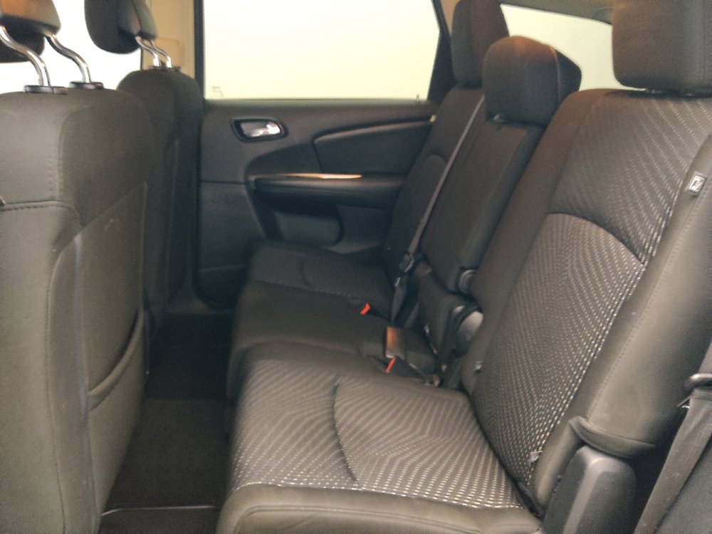 Used 2019 Dodge Journey SE w/ Connectivity Group FWD image 18