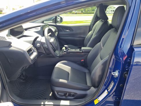 Used 2026 Toyota Prius XLE FWD image 18