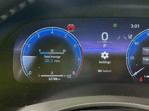 Used 2023 Toyota Highlander Limited image 14