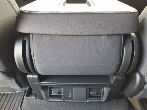 Used 2023 Chevrolet Silverado 1500 Custom image 21