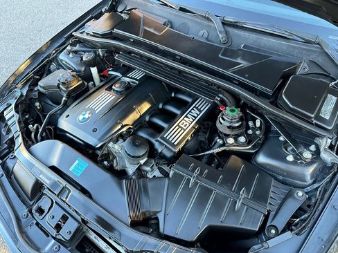 Used 2011 BMW 128i Convertible w/ Sport Pkg image 39