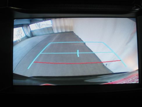 Used 2017 Toyota RAV4 LE image 17