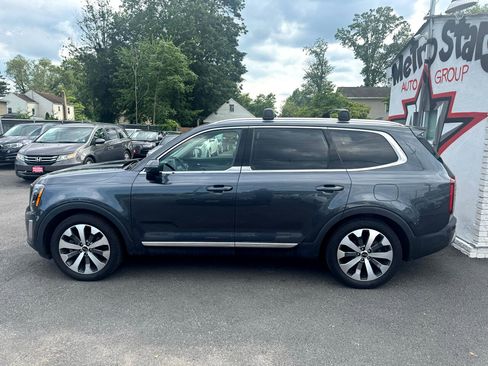 Used 2020 Kia Telluride EX w/ EX Premium Package image 4