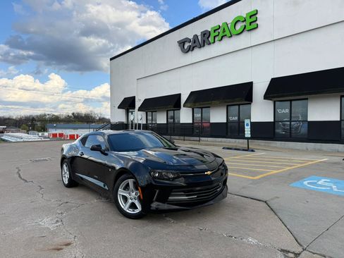 Used 2017 Chevrolet Camaro LT w/ Technology Package image 1