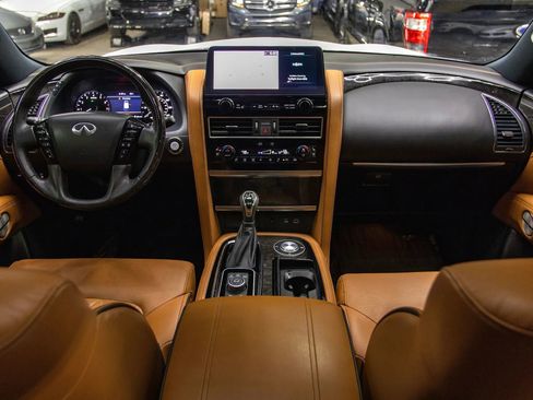 Used 2022 INFINITI QX80 Sensory w/ All-Season Package image 32