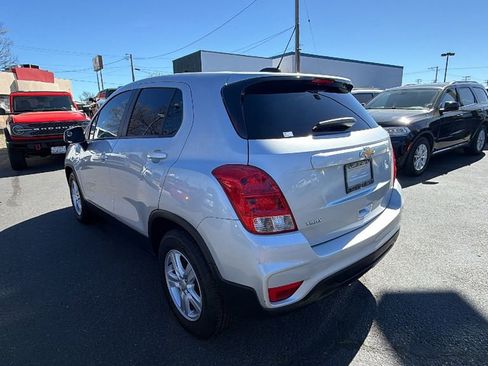 Used 2022 Chevrolet Trax LS w/ Tint and Cruise Package image 6