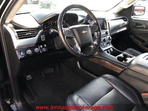 Used 2018 Chevrolet Tahoe LT w/ Luxury Package AWD/4WD image 10