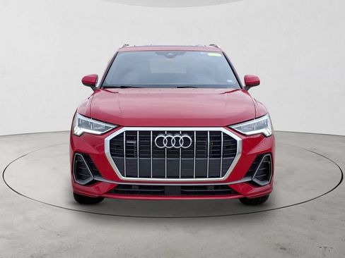 Used 2025 Audi Q3 2.0T Premium AWD/4WD image 2