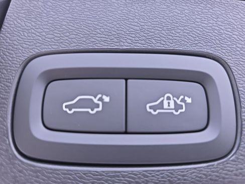 New 2026 Volvo XC60 B5 Plus w/ Protection Package Premier image 13