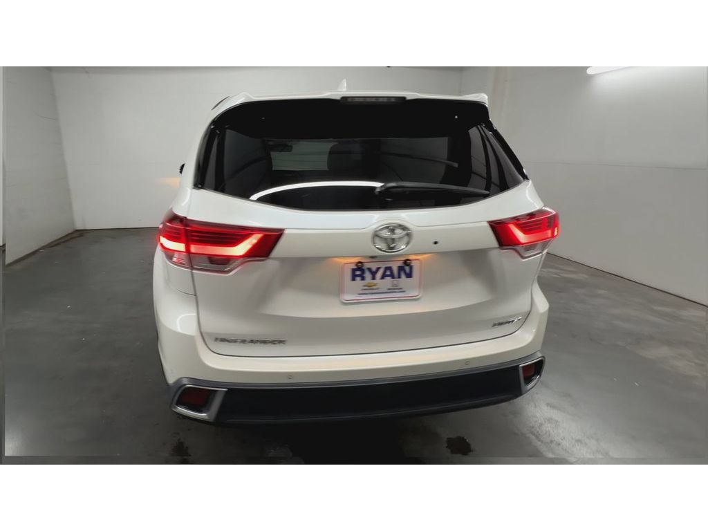 Used 2017 Toyota Highlander Limited FWD image 7