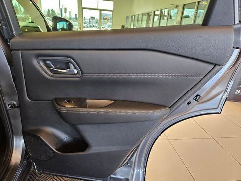 Certified 2025 Nissan Rogue SL AWD/4WD image 28