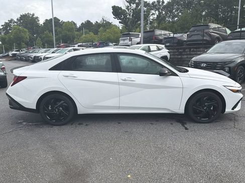 New 2026 Hyundai Elantra SEL Sport FWD image 9