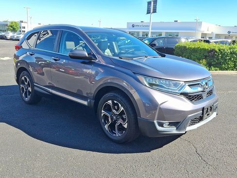 Used 2018 Honda CR-V Touring image 3