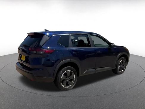 Used 2025 Nissan Rogue SV AWD/4WD image 14