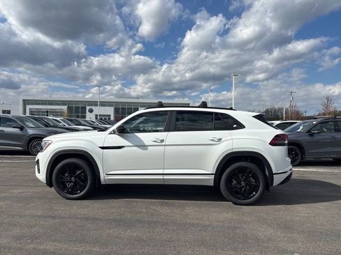 New 2026 Volkswagen Atlas Cross Sport SEL R-Line AWD/4WD image 9