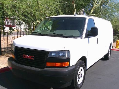 Used 2019 GMC Savana 2500 Extended w/ Driver Convenience Package image 3