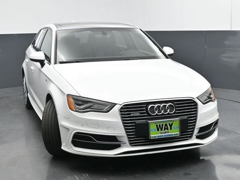 Used 2016 Audi A3 e-tron Premium Plus w/ Premium Plus Package FWD image 8