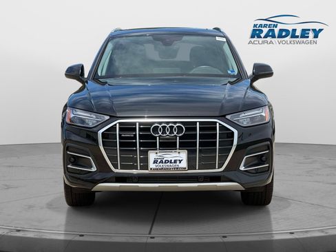 Used 2023 Audi Q5 2.0T Premium Plus w/ Premium Plus Package AWD/4WD image 6