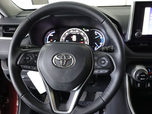 Used 2025 Toyota RAV4 XLE w/ Convenience Package AWD/4WD image 14