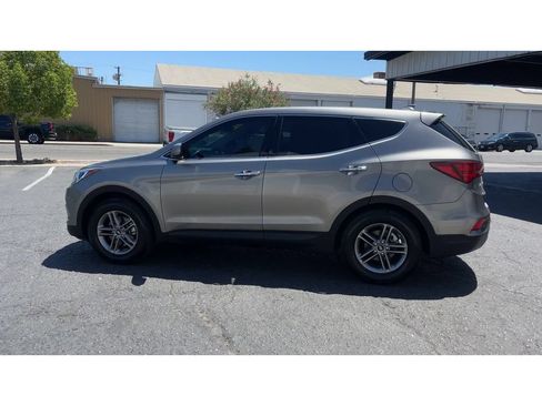Used 2017 Hyundai Santa Fe Sport FWD image 8