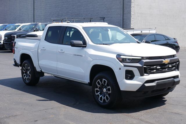 Used 2023 Chevrolet Colorado LT w/ LT Convenience Package III AWD/4WD image 6