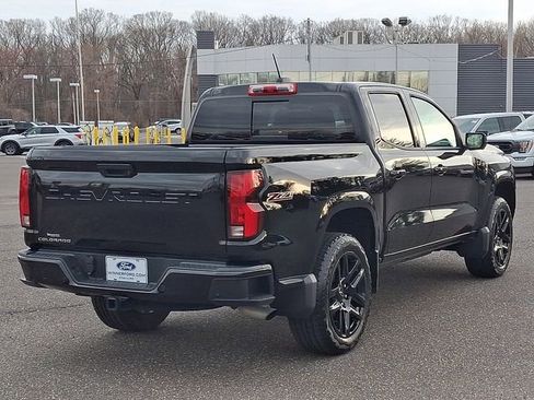 Used 2025 Chevrolet Colorado Z71 w/ Technology Package AWD/4WD image 6