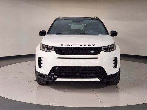 Used 2025 Land Rover Discovery Sport Dynamic SE image 9