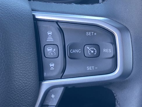 Used 2025 RAM 1500 Big Horn AWD/4WD image 22