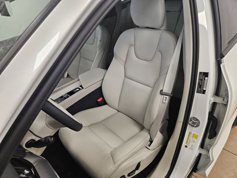 New 2025 Volvo XC60 T8 Core w/ Protection Package Premier image 36