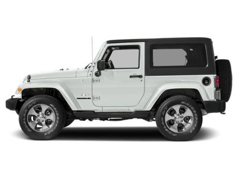 Used 2017 Jeep Wrangler Sahara w/ Connectivity Group AWD/4WD image 3