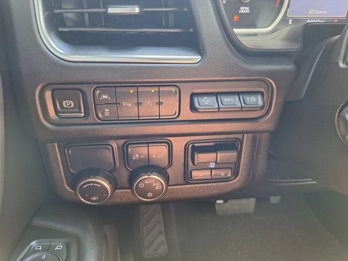 Used 2021 Chevrolet Tahoe High Country RWD image 23