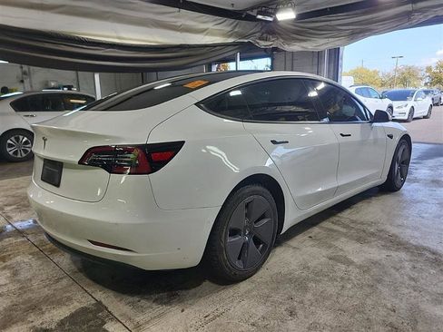 Used 2022 Tesla Model 3 Standard Range image 7