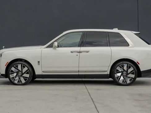 Used 2025 Rolls-Royce Cullinan image 4
