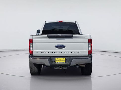 Used 2017 Ford F250 XLT AWD/4WD image 7