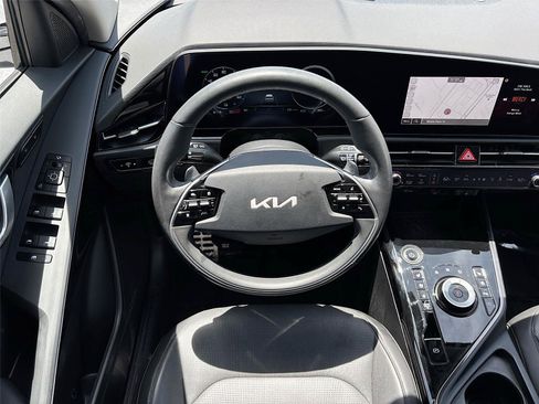 Used 2023 Kia Niro Wave FWD image 24