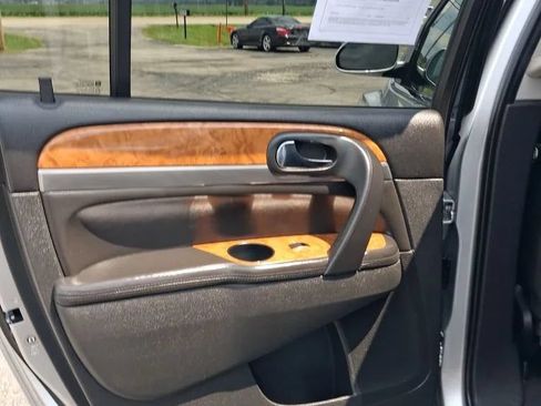 Used 2012 Buick Enclave Leather FWD image 29