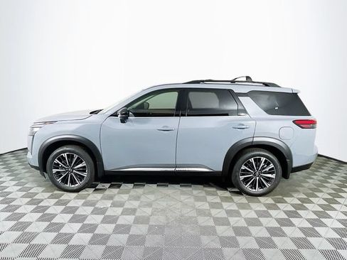New 2026 Nissan Pathfinder Platinum FWD image 4