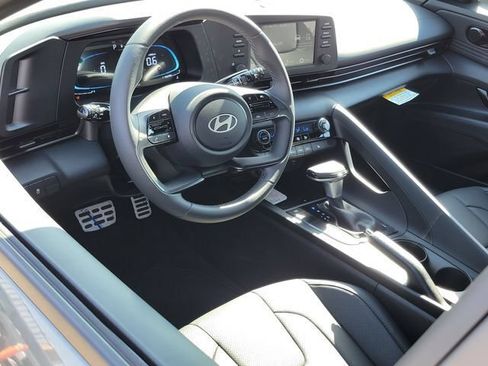 New 2026 Hyundai Elantra SEL Sport FWD image 5
