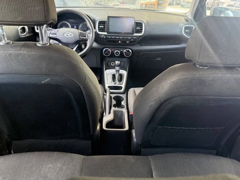 Used 2020 Hyundai Venue SE FWD image 17