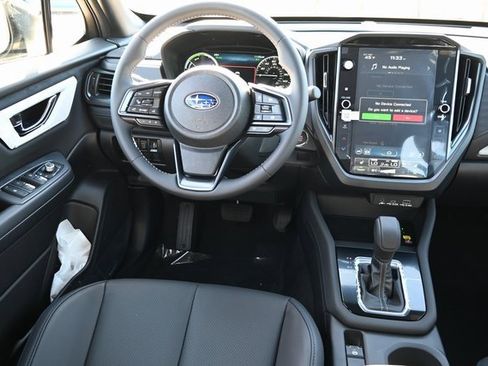 New 2025 Subaru Forester Limited image 9