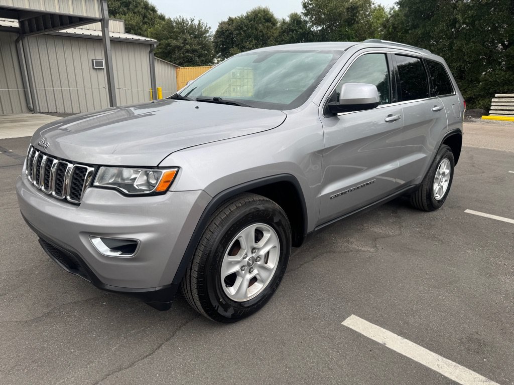 Used 2017 Jeep Grand Cherokee Laredo w/ Quick Order Package 2BE RWD image 1